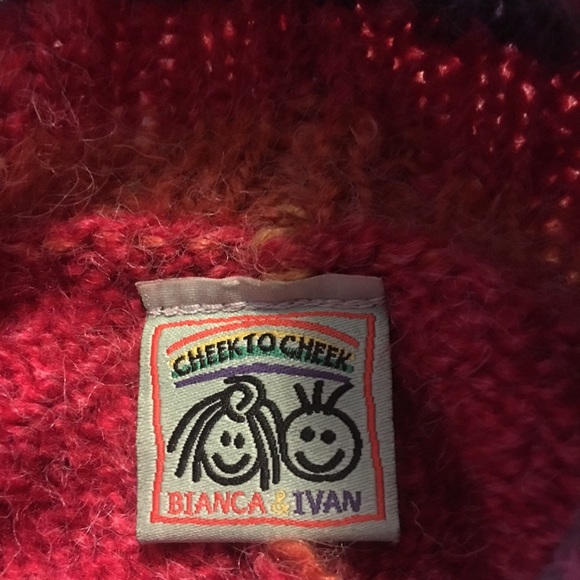 Cheek to Cheek Bianca & Ivan Poncho - Picture 3 of 4